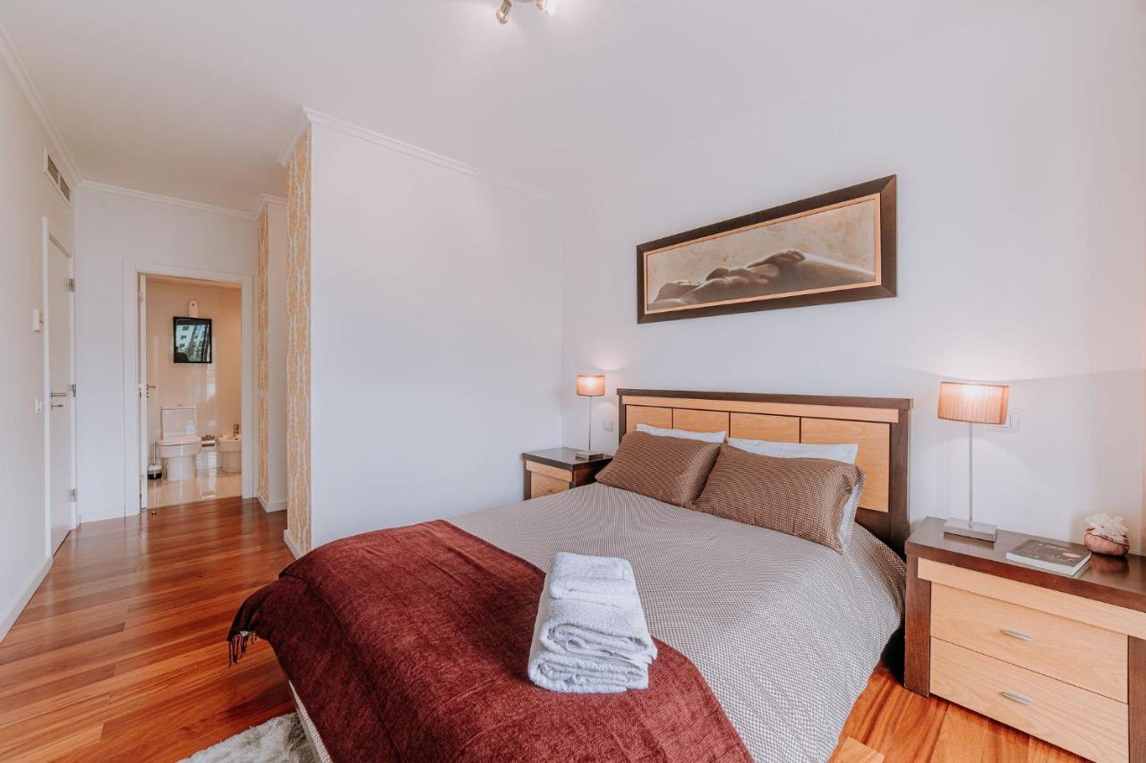 Cozy T2 With Ocean View Apartment ฟุงชาล ภายนอก รูปภาพ