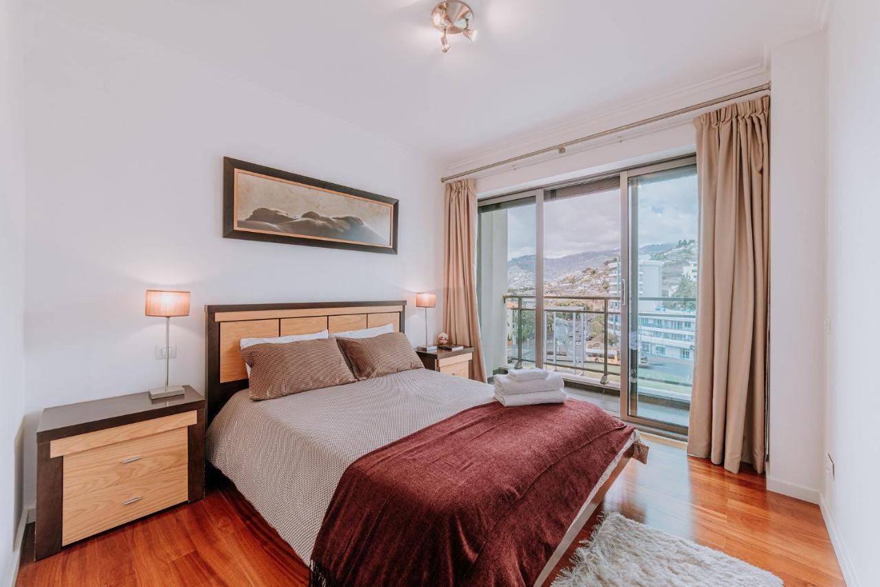 Cozy T2 With Ocean View Apartment ฟุงชาล ภายนอก รูปภาพ