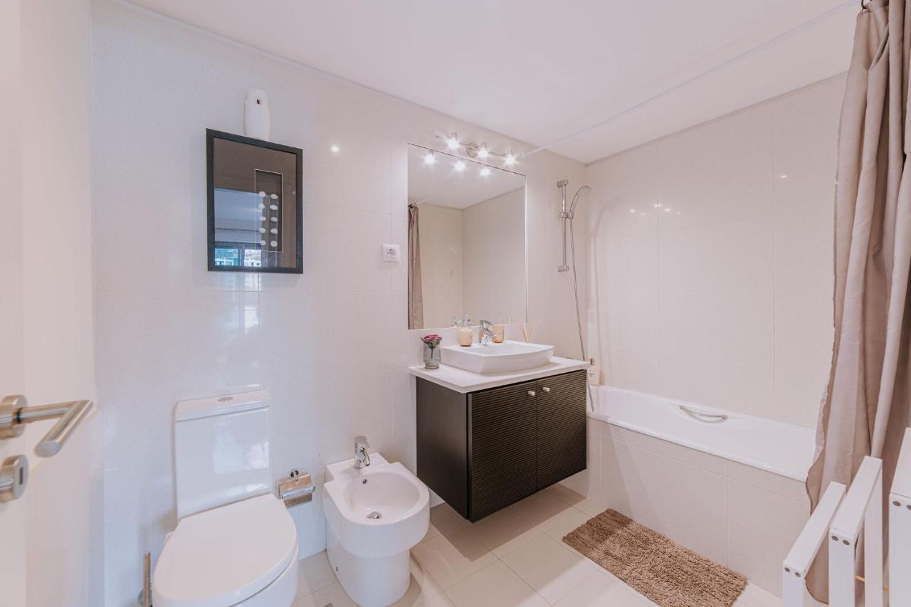 Cozy T2 With Ocean View Apartment ฟุงชาล ภายนอก รูปภาพ